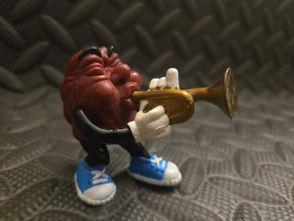Vintage California Raisins Trumpet Player PVC Figure Applause 1987 Blue Shoes